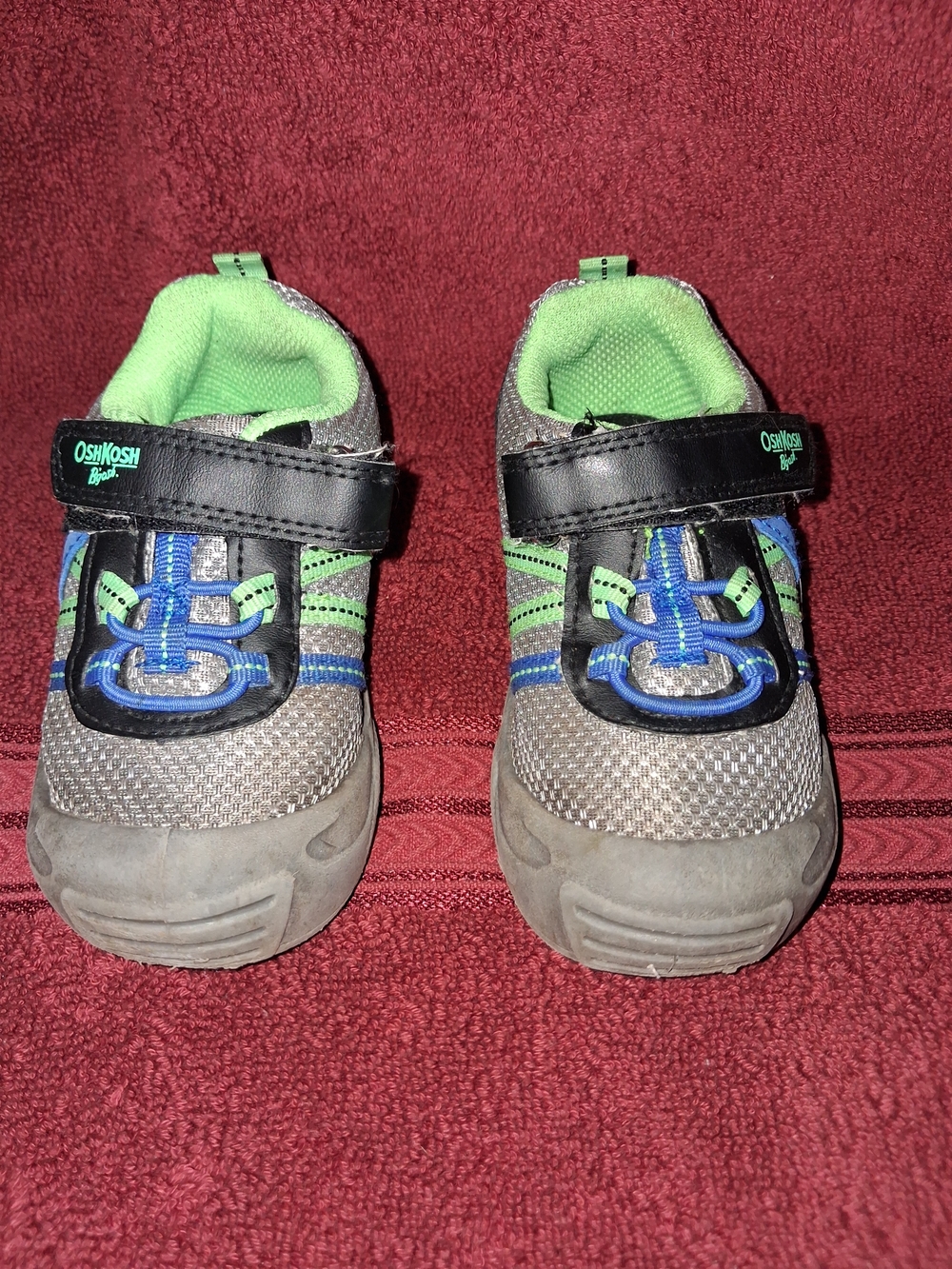 OshKosh B'gosh Gray, Green & Blue Kids' Sneakers SIZE 6